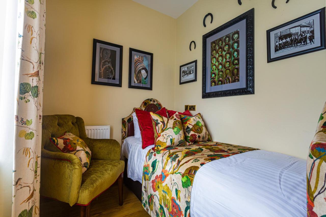 The Bell Inn, Stilton, Cambridgeshire 彼得伯勒 外观 照片